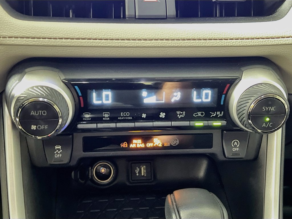 Used 2023 Toyota RAV4 XLE w/ Convenience Package FWD image 23
