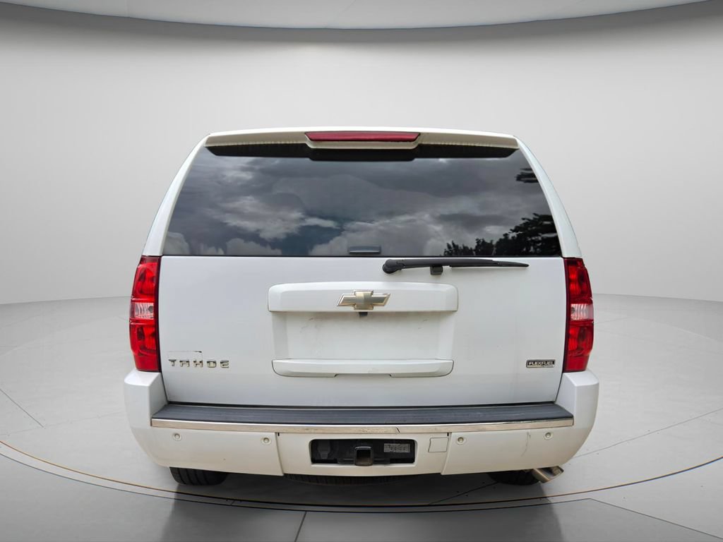 Used 2011 Chevrolet Tahoe LTZ RWD image 8