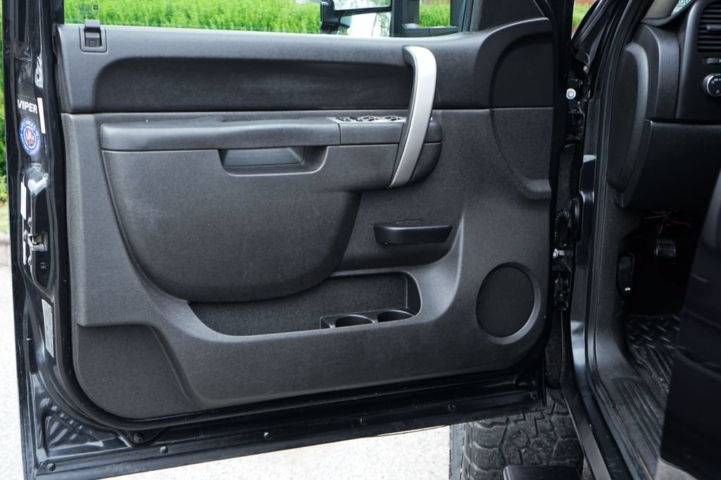 Used 2010 Chevrolet Silverado 2500 LT RWD image 16