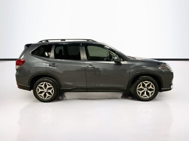 Used 2024 Subaru Forester Premium AWD/4WD image 8
