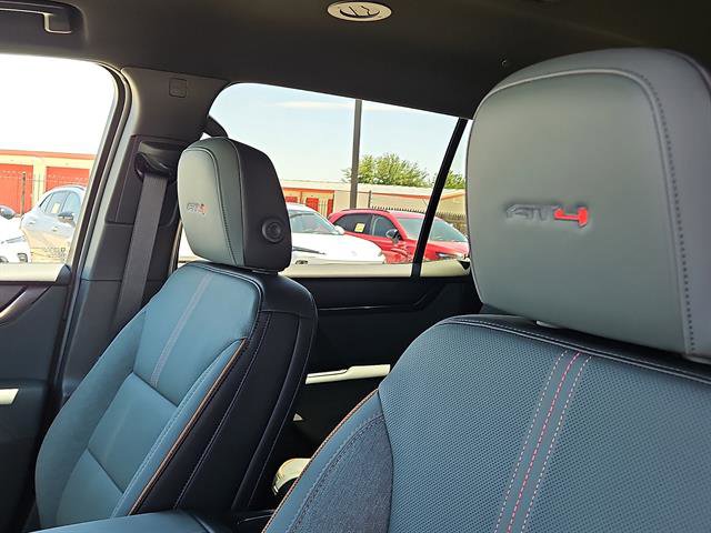 Used 2026 GMC Acadia AT4 w/ Luxury Package AWD/4WD image 11