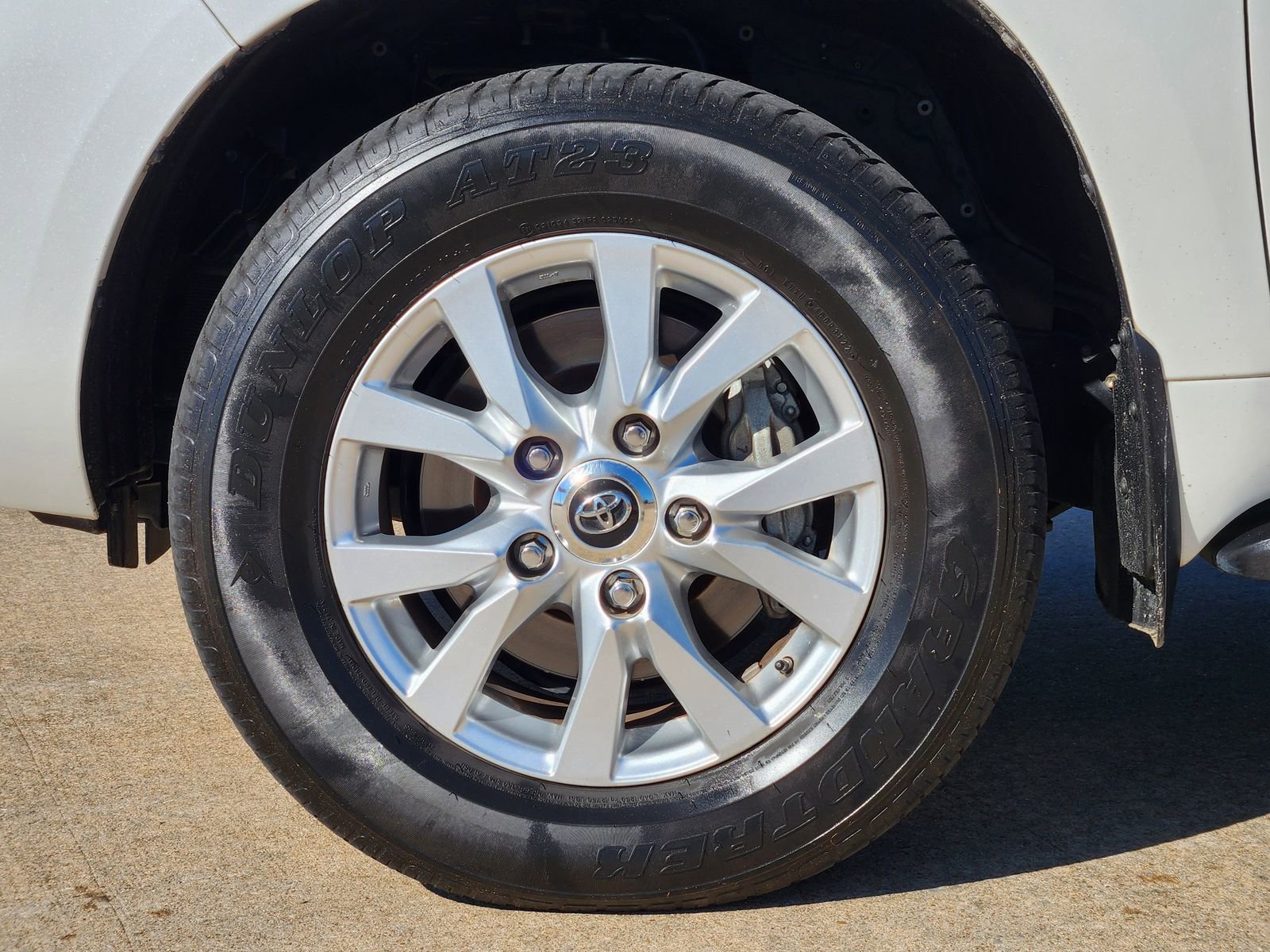 Used 2021 Toyota Land Cruiser image 14