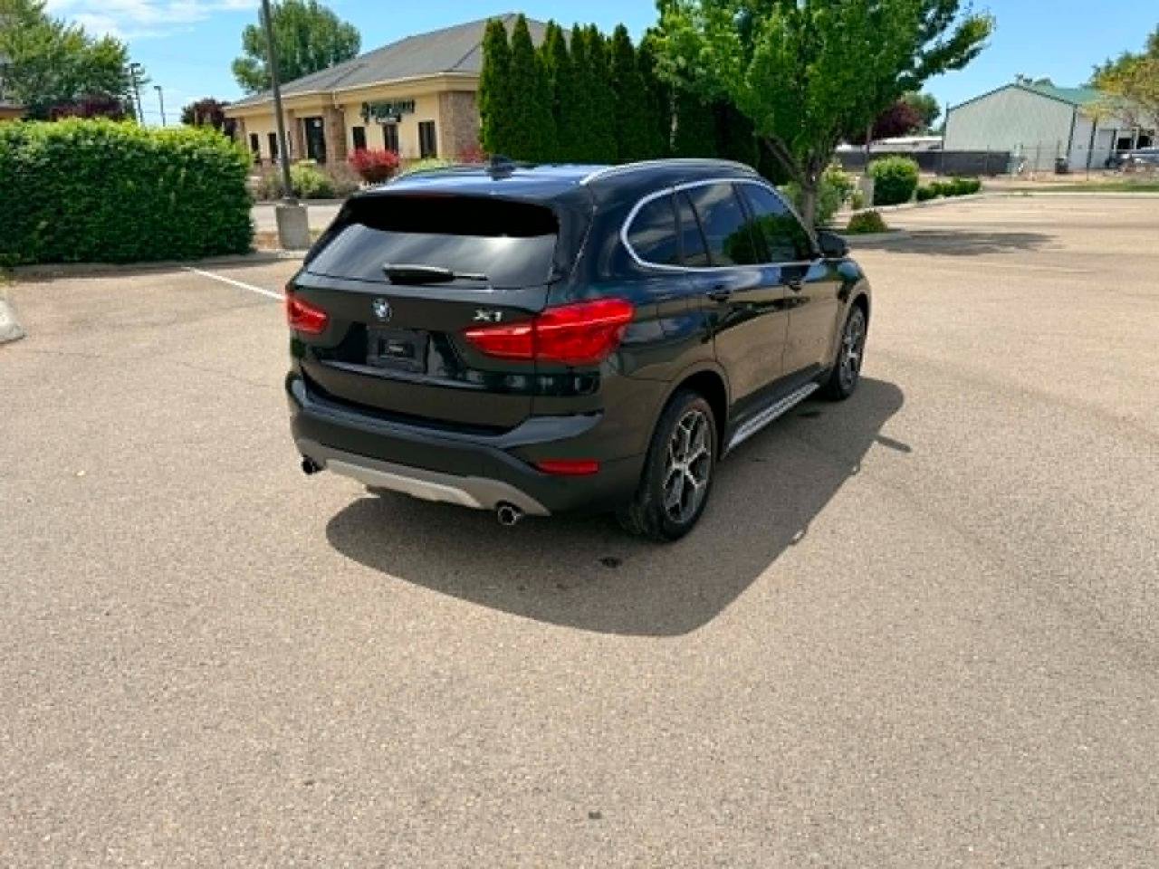 Used 2018 BMW X1 xDrive28i AWD/4WD image 5