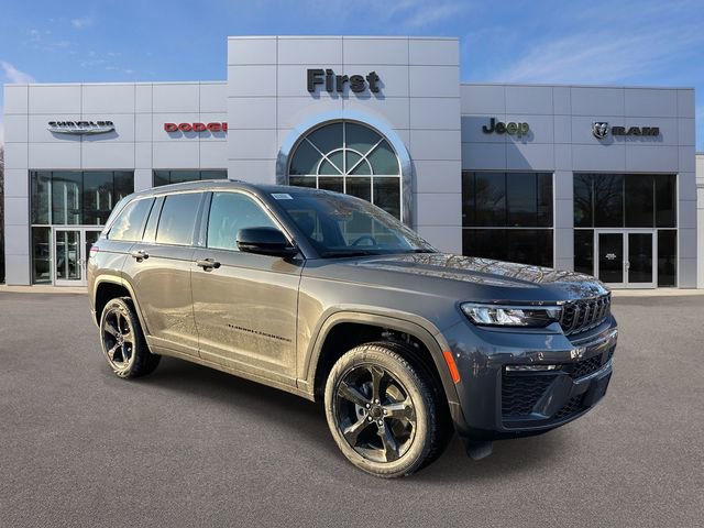 New 2026 Jeep Grand Cherokee Limited w/ Limited Altitude Package