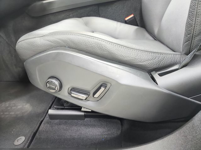 Used 2025 Volvo XC60 B5 Plus AWD/4WD image 20
