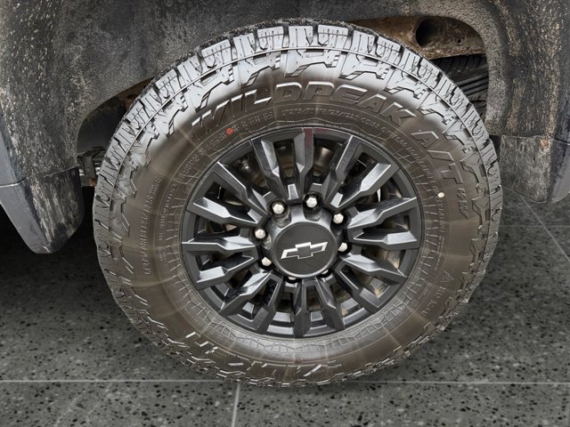 Used 2021 Chevrolet Silverado 2500 LT w/ Midnight Edition image 14