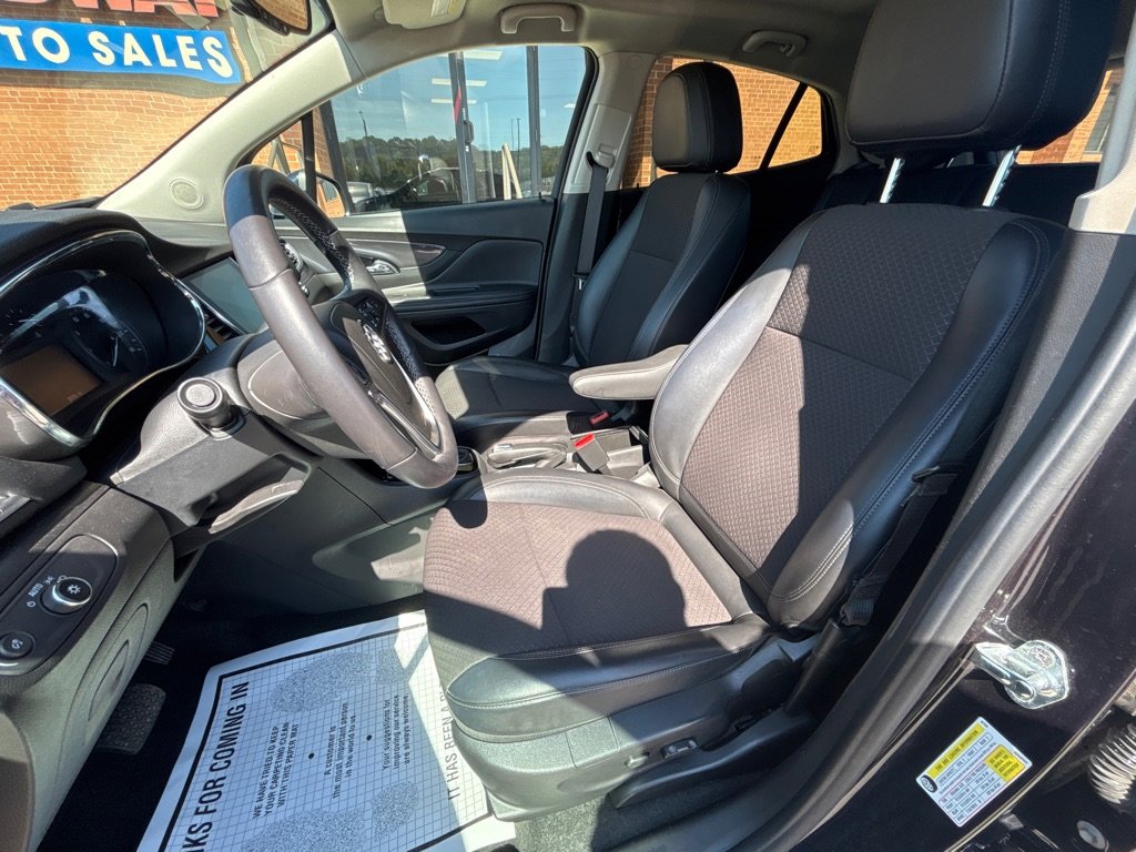 Used 2021 Buick Encore Preferred image 16