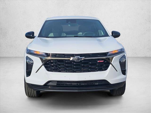 Used 2024 Chevrolet Trax RS w/ Driver Confidence Package image 2