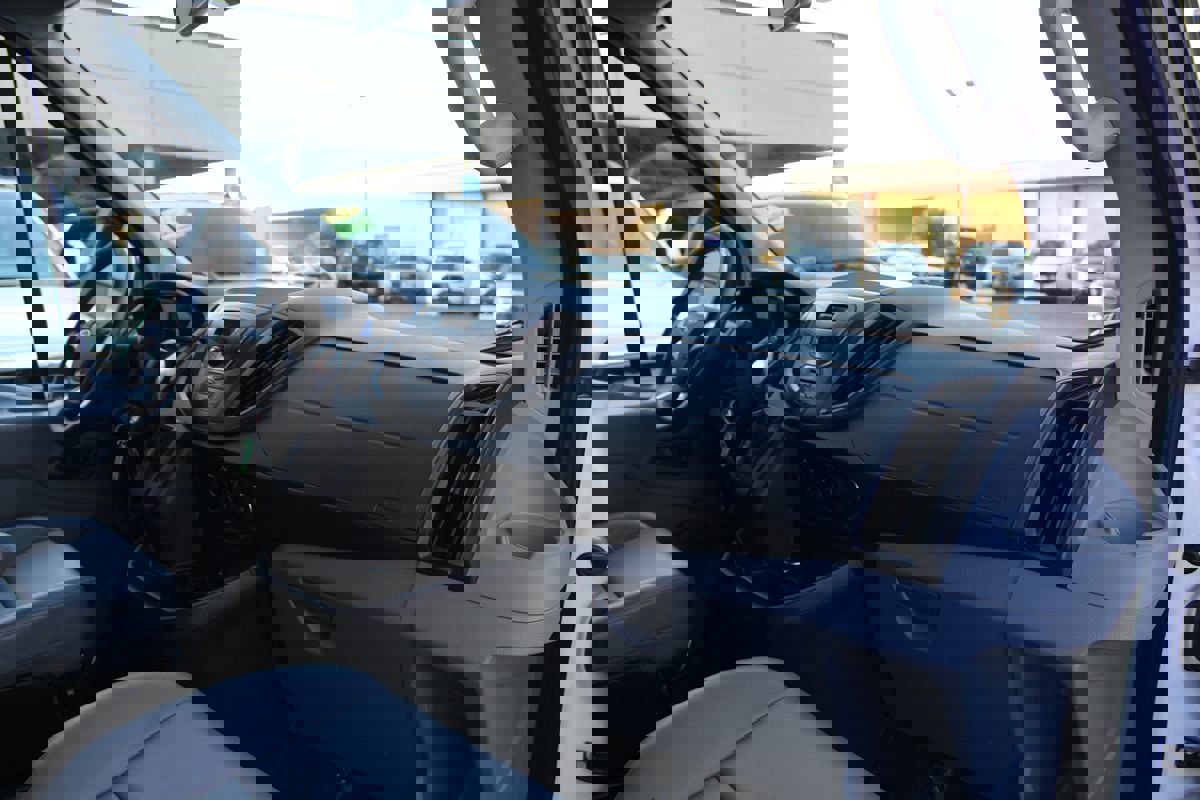 Used 2015 Ford Transit 350 XL RWD image 18