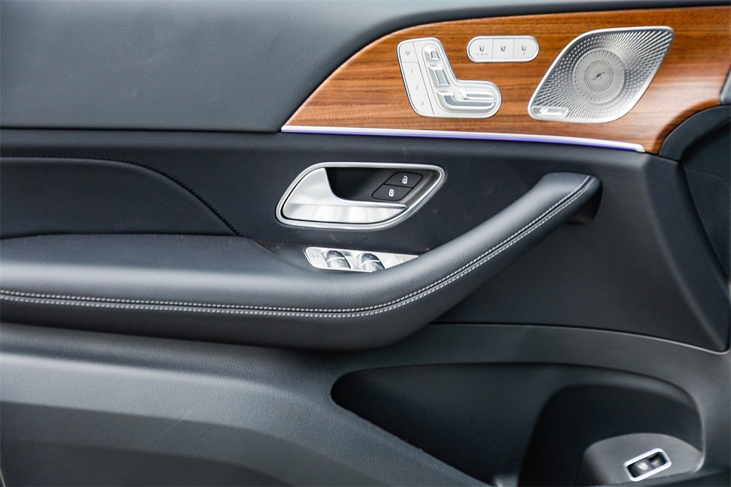 New 2026 Mercedes-Benz GLS 450 4MATIC image 21