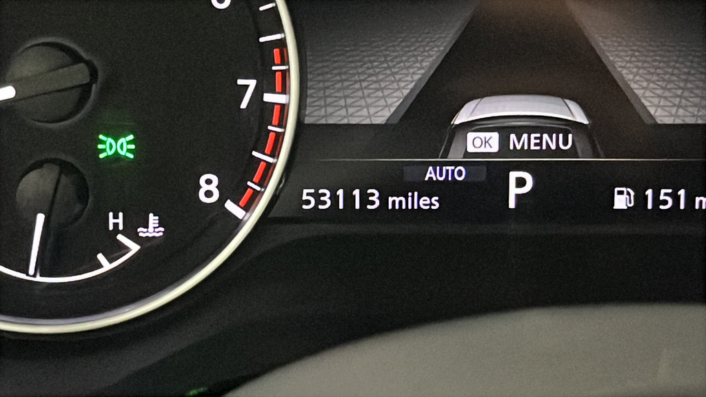 Used 2023 Nissan Pathfinder SL AWD/4WD image 10