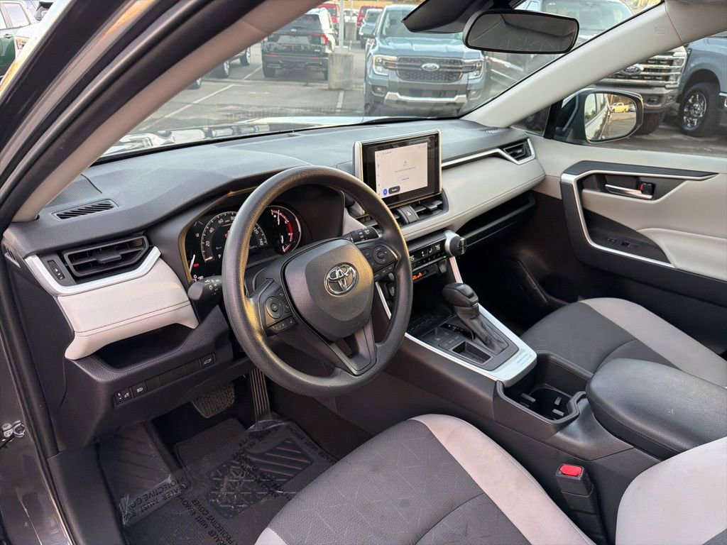 Used 2025 Toyota RAV4 XLE image 11