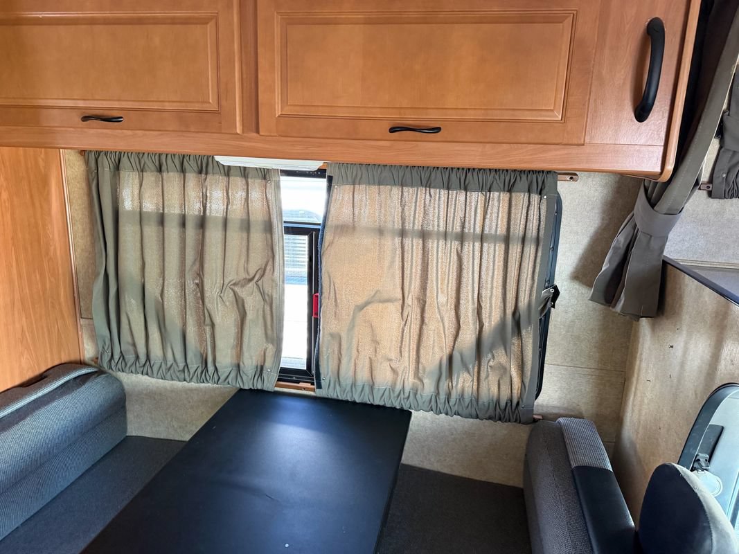 Used 2015 Ford E-350 and Econoline 350 Super Duty RWD image 22