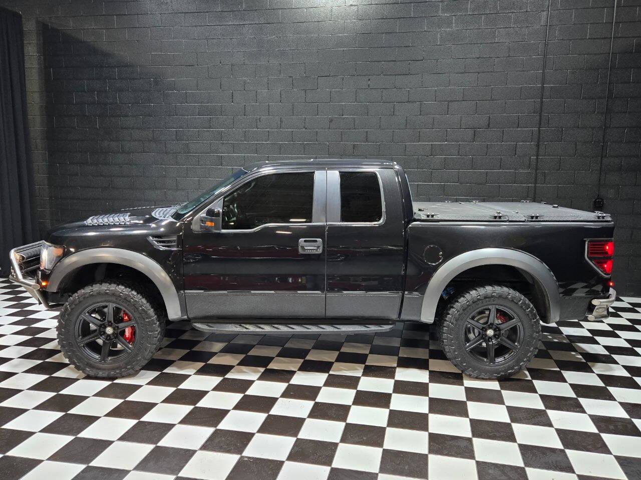 Used 2010 Ford F150 Raptor image 2