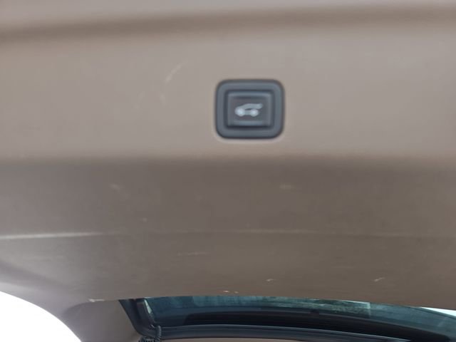 Used 2021 GMC Yukon Denali w/ Advanced Technology Package image 13