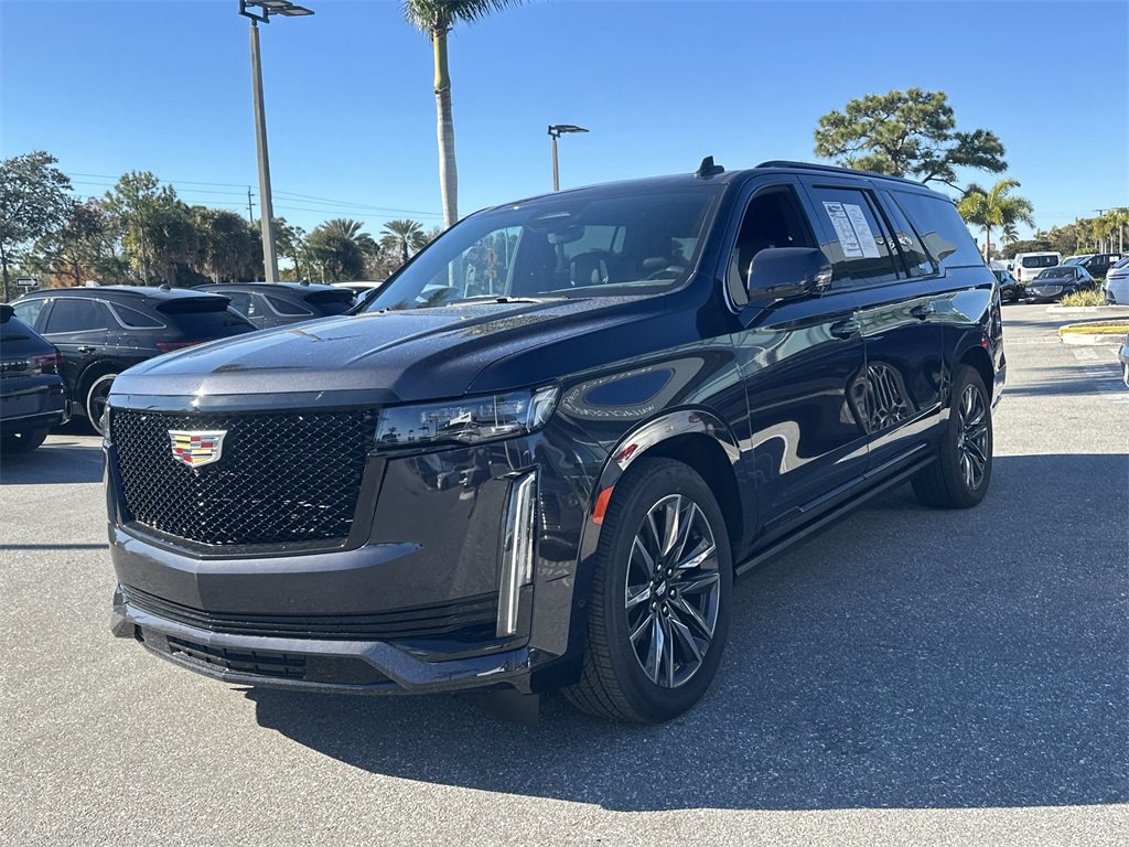 Used 2024 Cadillac Escalade ESV Sport Platinum image 2