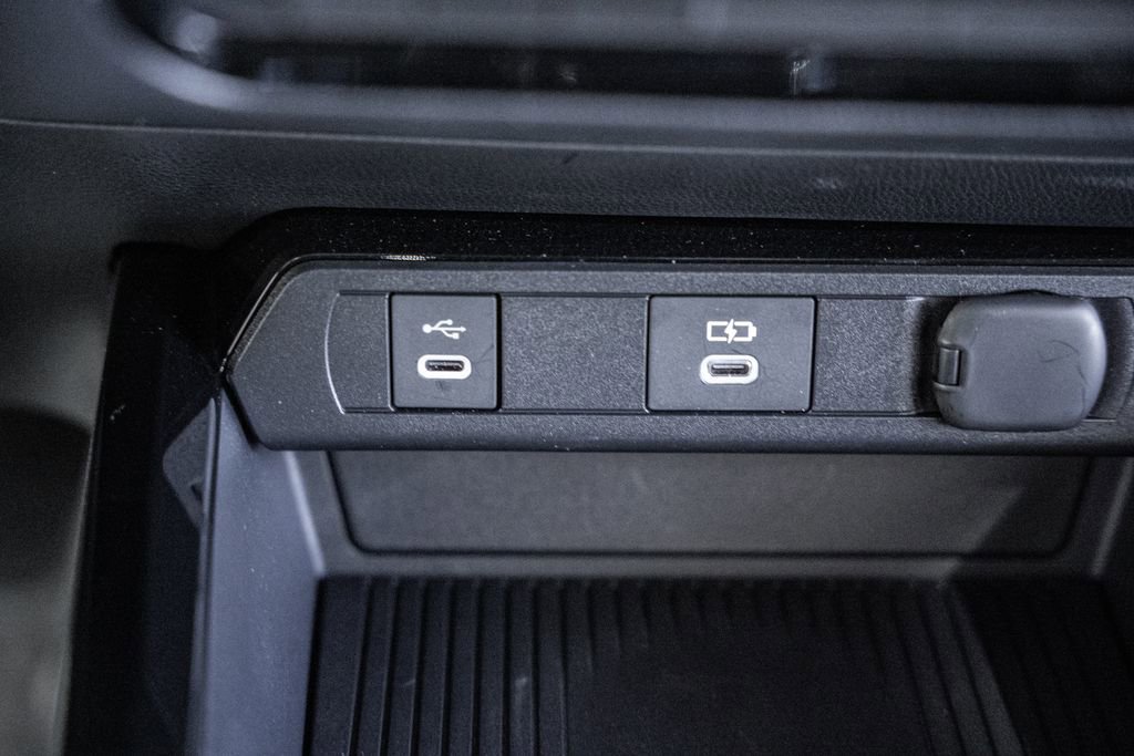 Used 2024 Toyota Prius Prime SE image 21