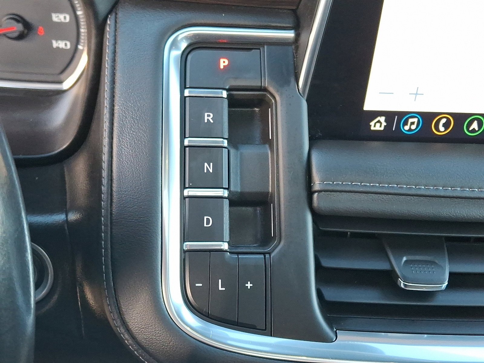 Used 2021 Chevrolet Tahoe Z71 w/ Luxury Package image 15