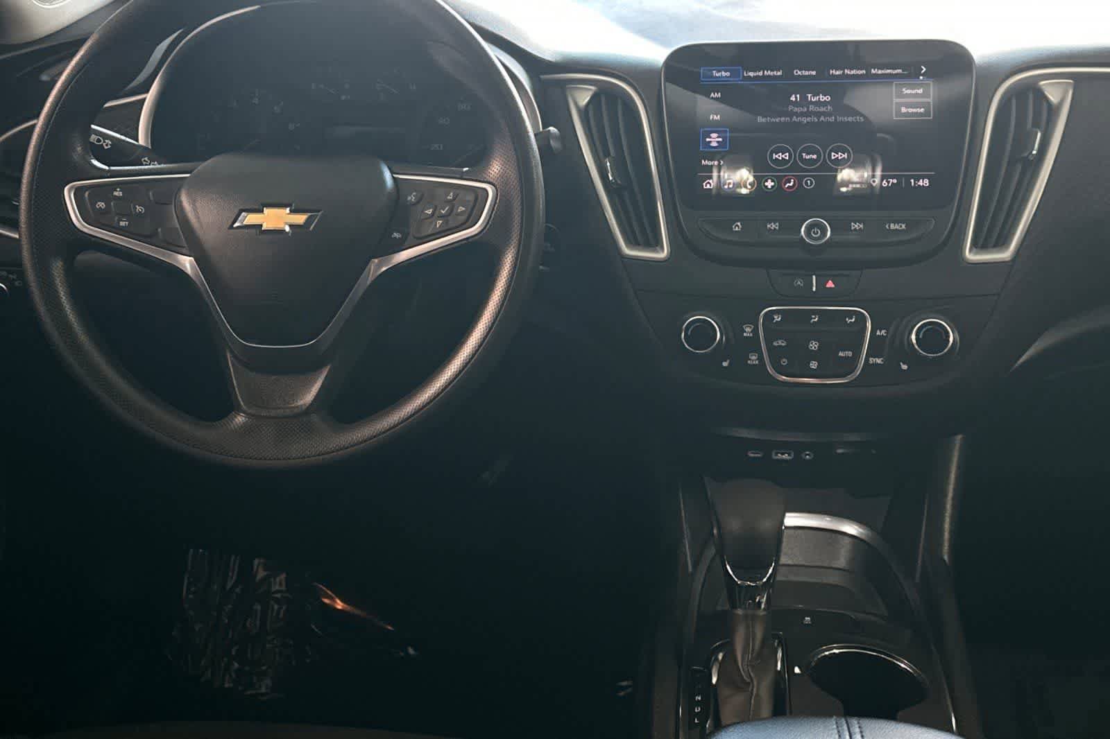 Used 2022 Chevrolet Malibu LT FWD image 16