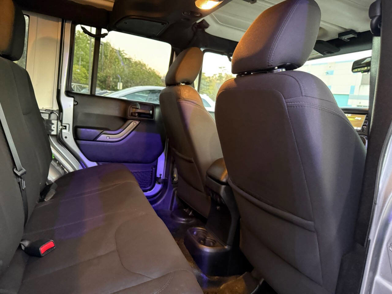 Used 2016 Jeep Wrangler Unlimited Sport image 32