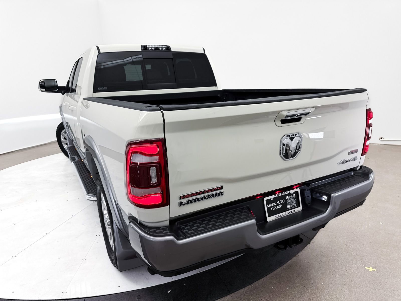 Used 2021 RAM 3500 Laramie AWD/4WD image 10