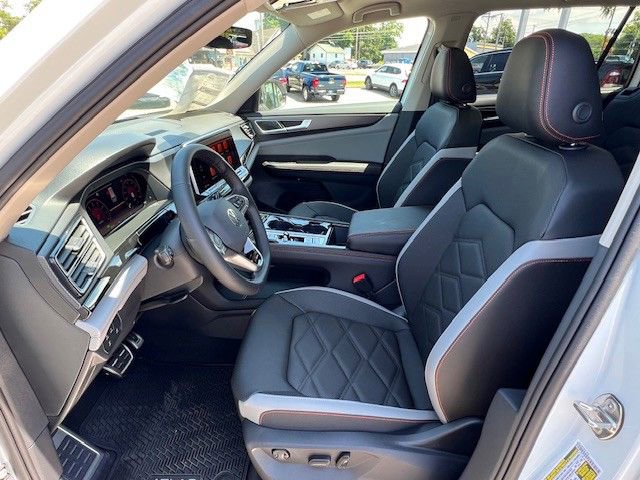New 2026 Volkswagen Atlas Peak Edition image 14