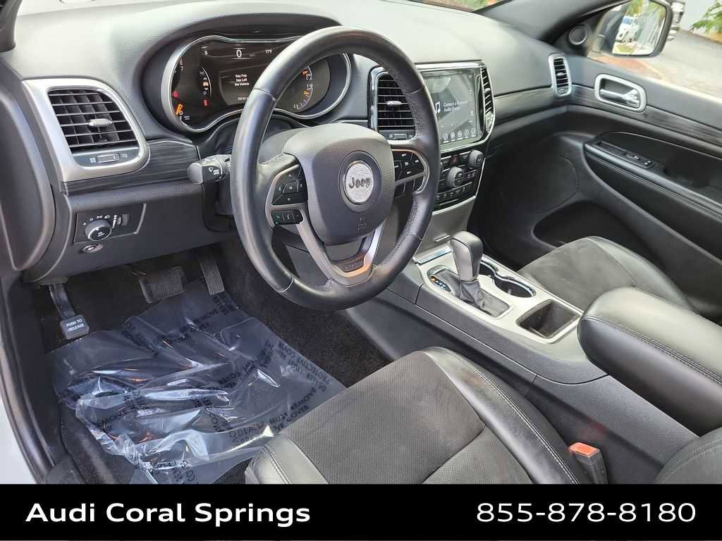Used 2019 Jeep Grand Cherokee Altitude AWD/4WD image 10