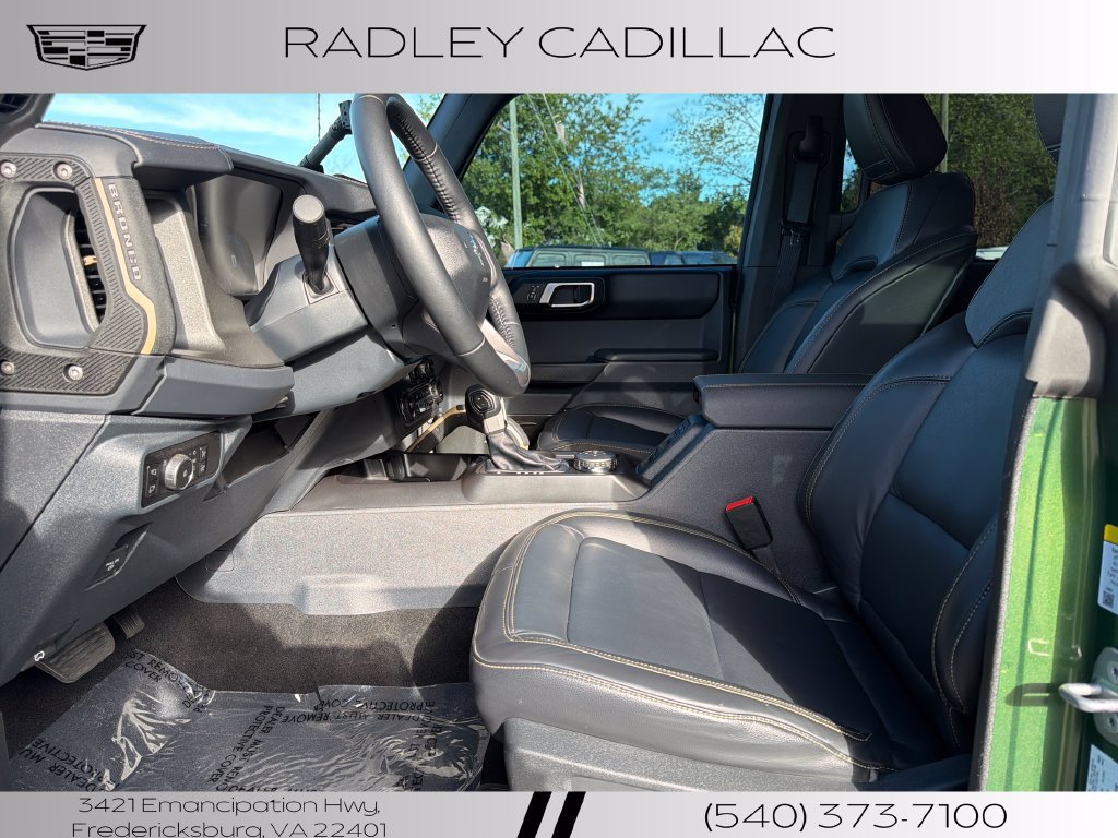 Used 2025 Ford Bronco Badlands AWD/4WD image 3