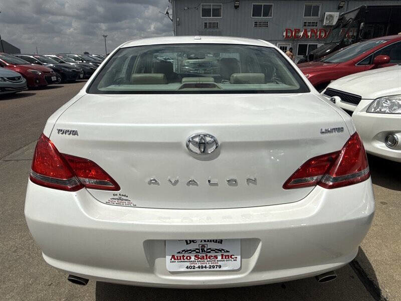 Used 2010 Toyota Avalon XL FWD image 5