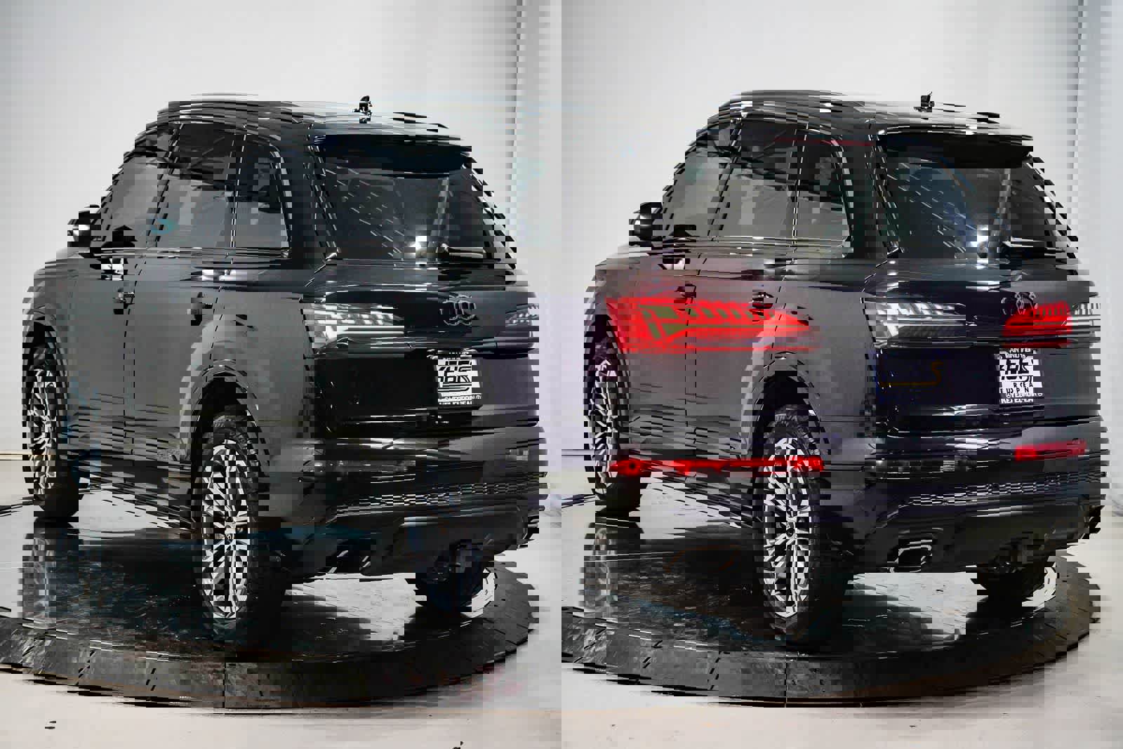 Used 2025 Audi Q7 2.0T Premium Plus image 2