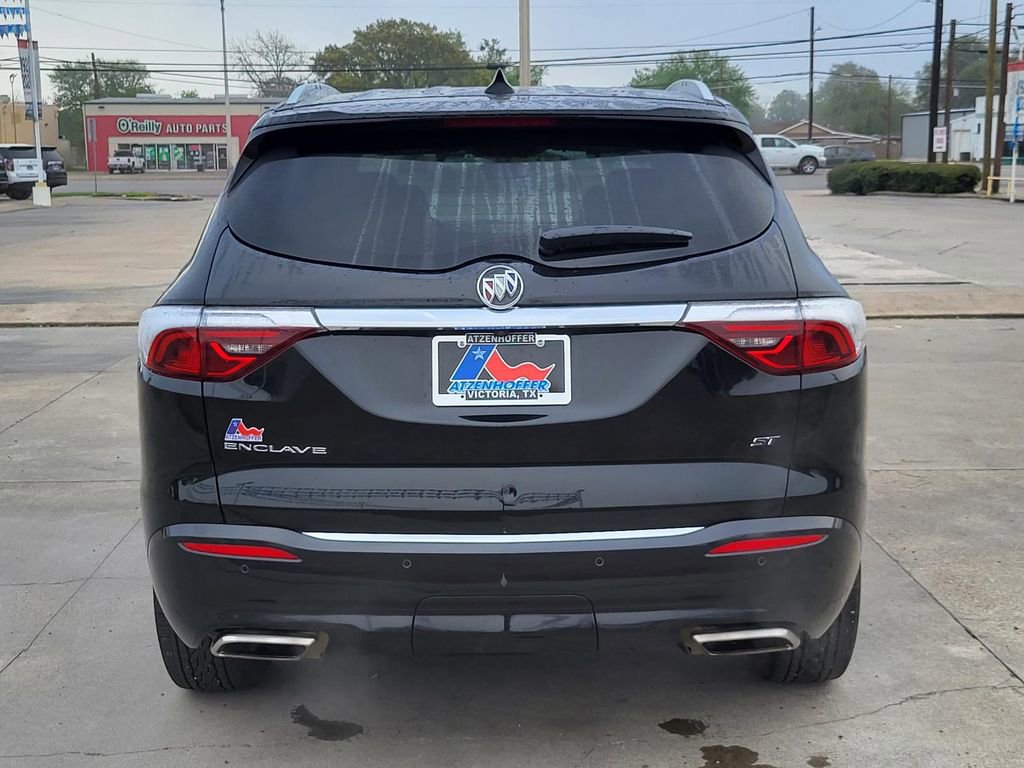 Used 2023 Buick Enclave Essence w/ Sport Touring Edition image 6