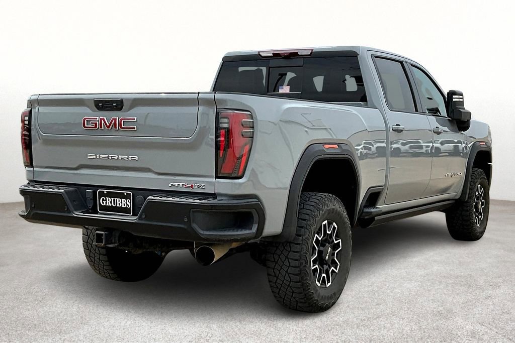 Used 2024 GMC Sierra 2500 AT4X image 2