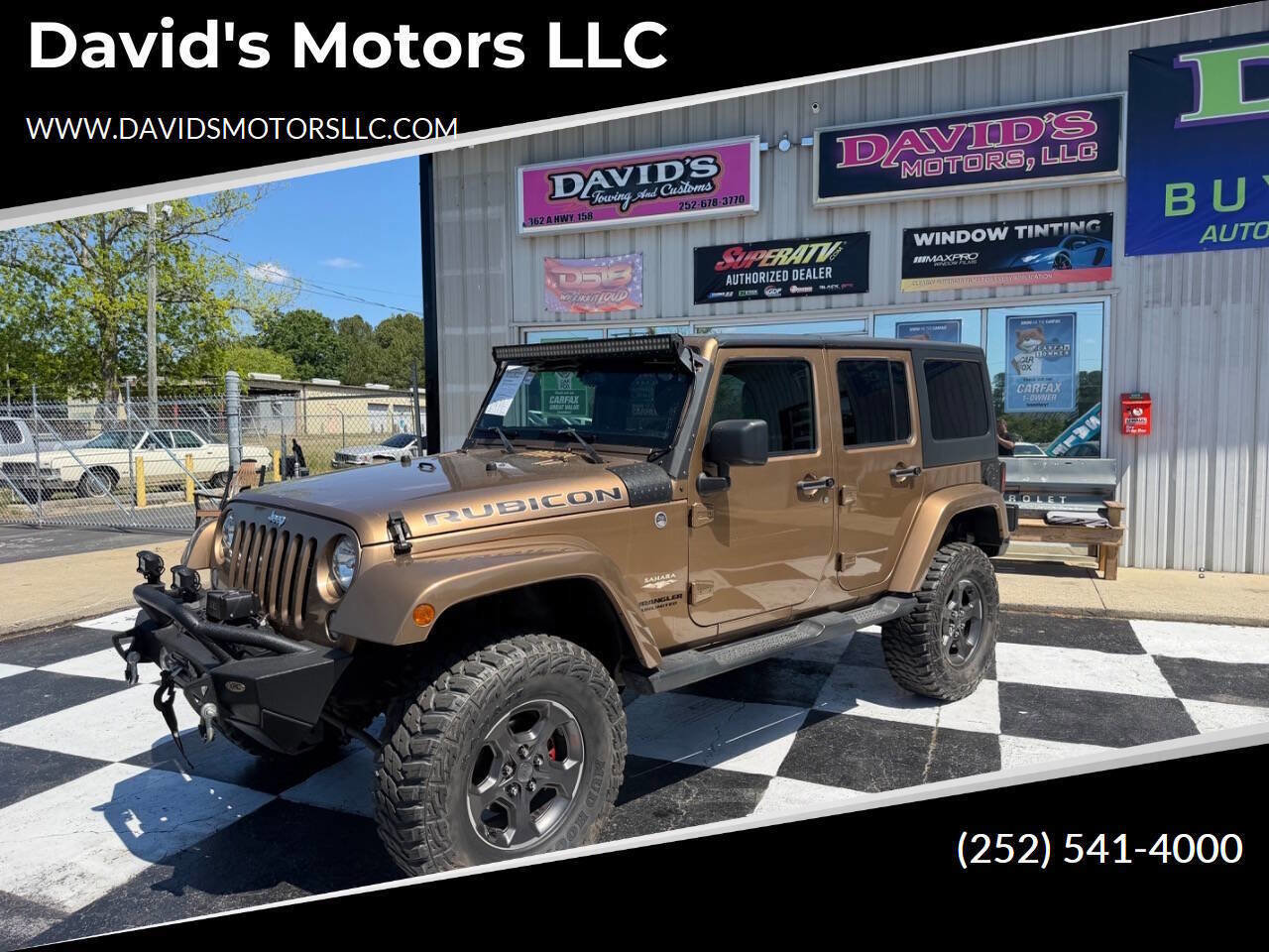 Used 2015 Jeep Wrangler Unlimited Sahara w/ Connectivity Group AWD/4WD image 1