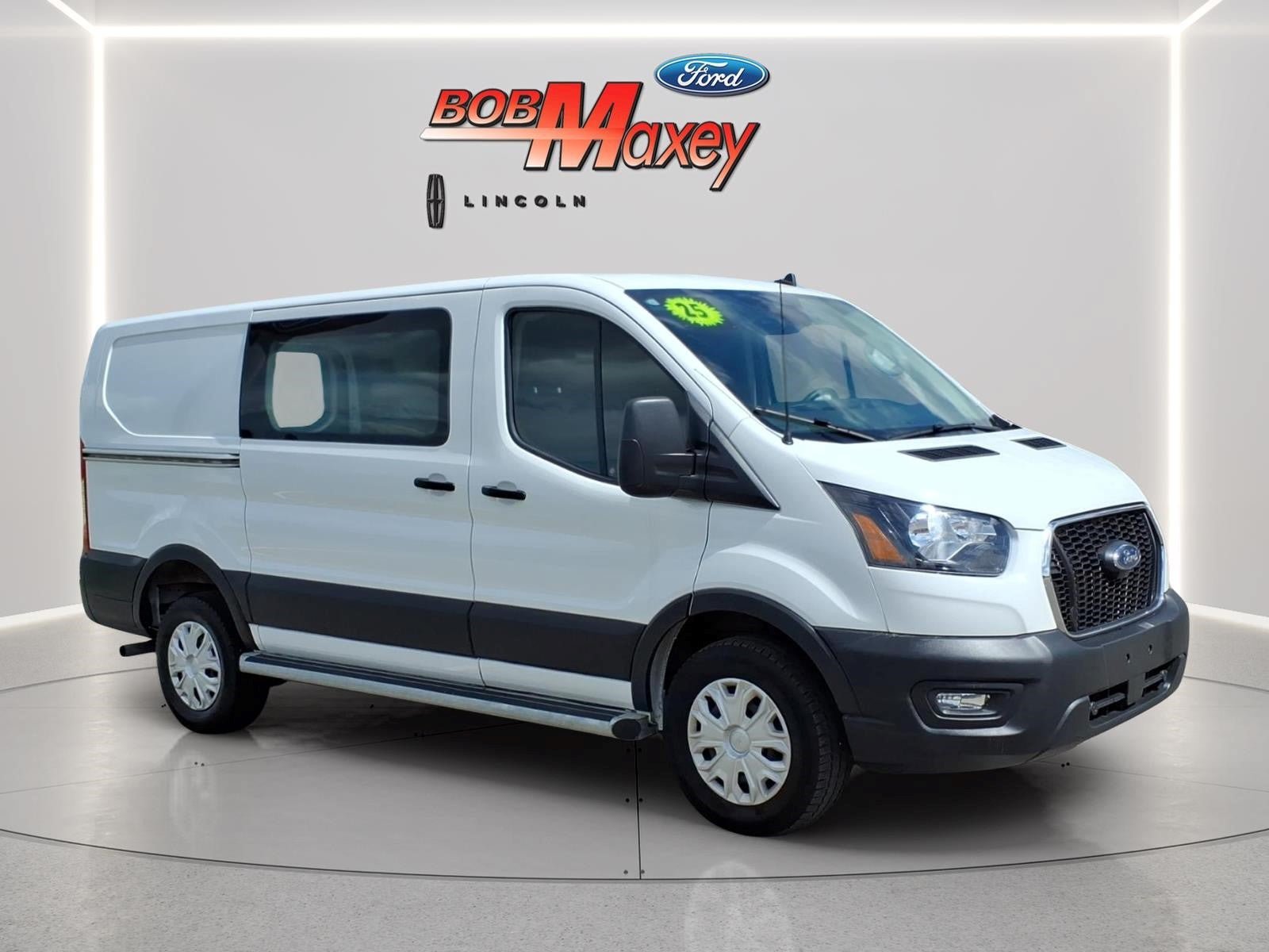 Used 2025 Ford Transit 250 Low Roof w/ Exterior Upgrade Package RWD image 3