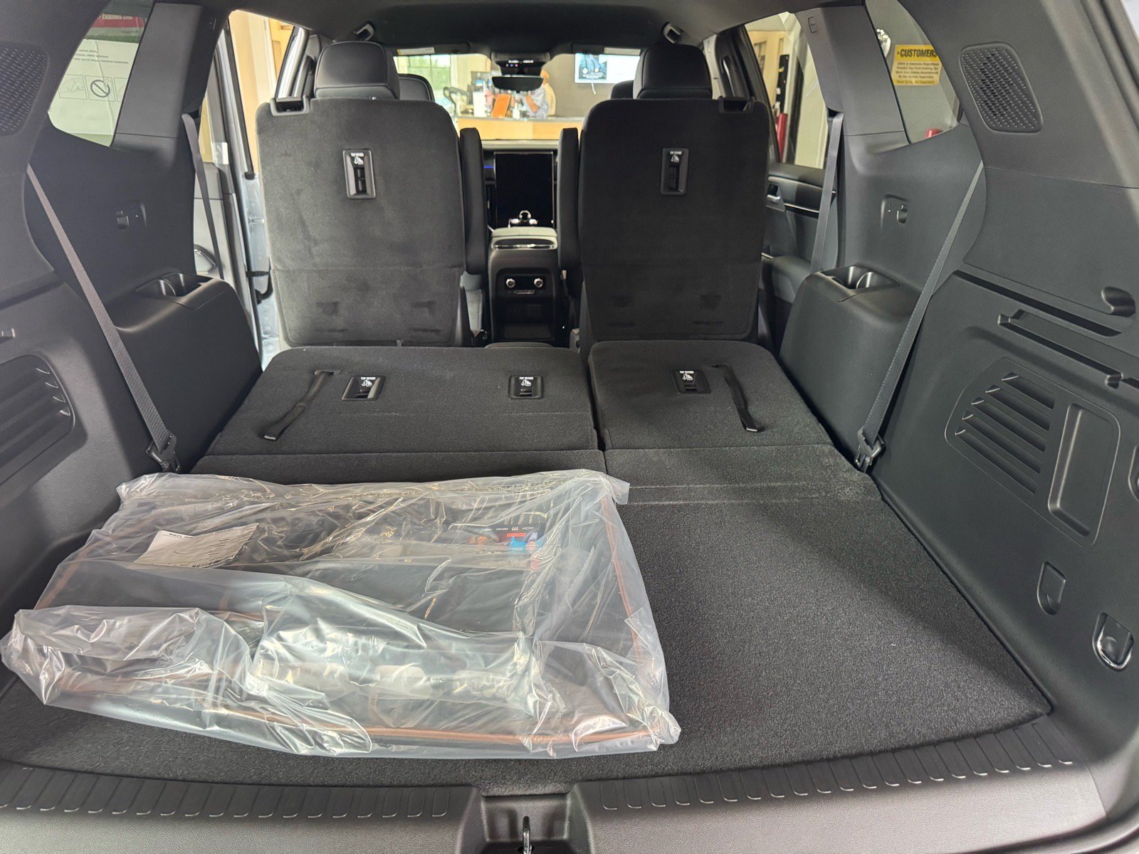 New 2027 GMC Acadia AT4 w/ Luxury Package AWD/4WD image 9