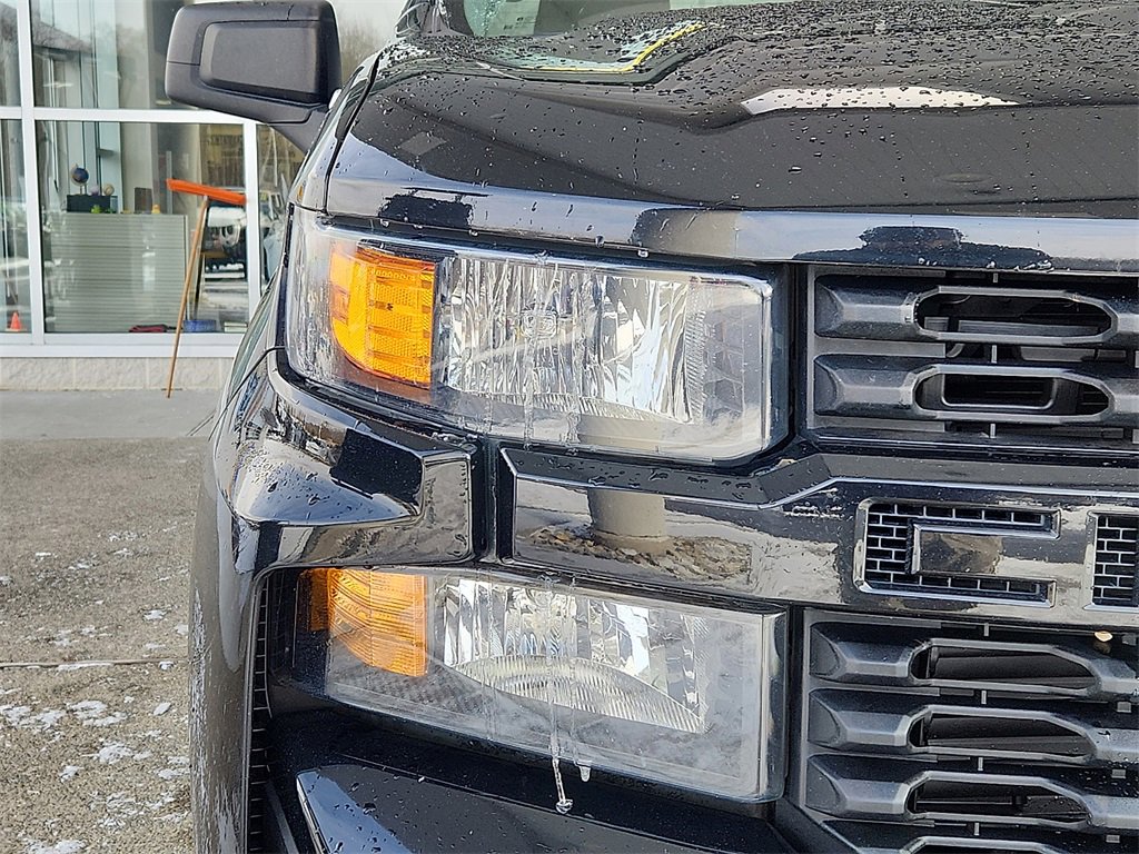 Used 2020 Chevrolet Silverado 1500 Custom w/ Custom Value Package image 9