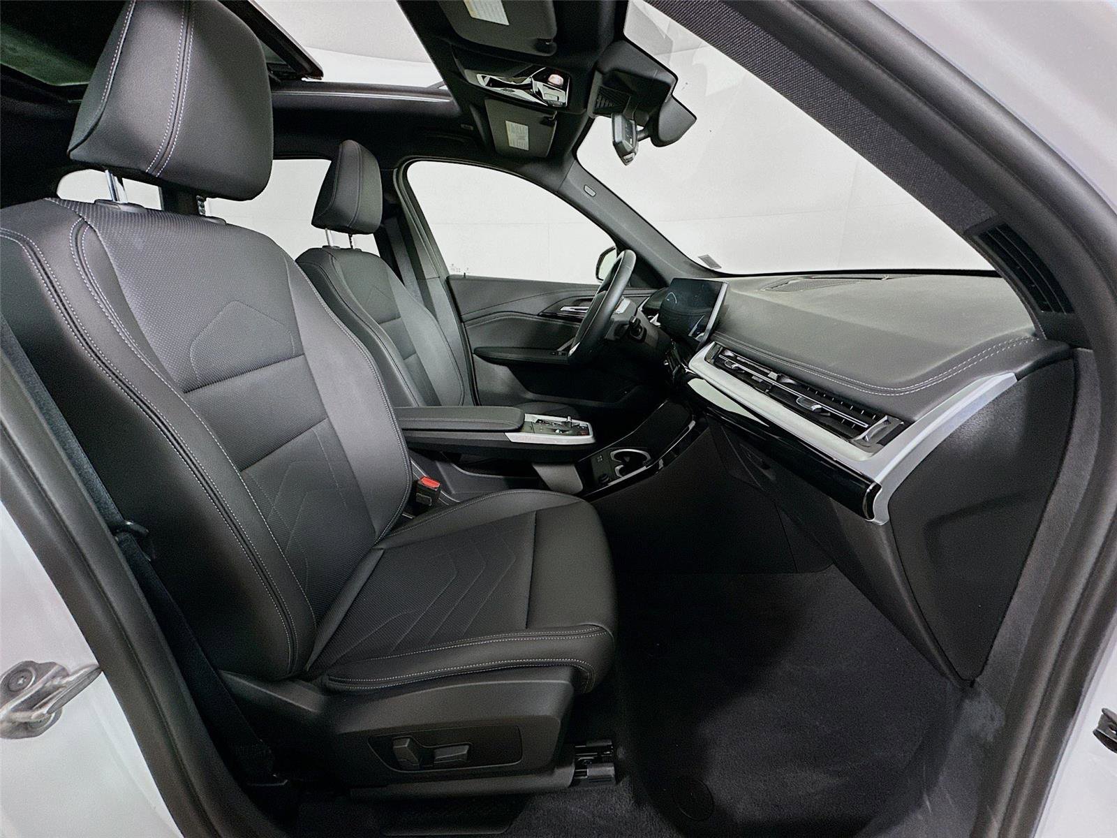 Certified 2023 BMW X1 xDrive28i w/ Convenience Package image 29