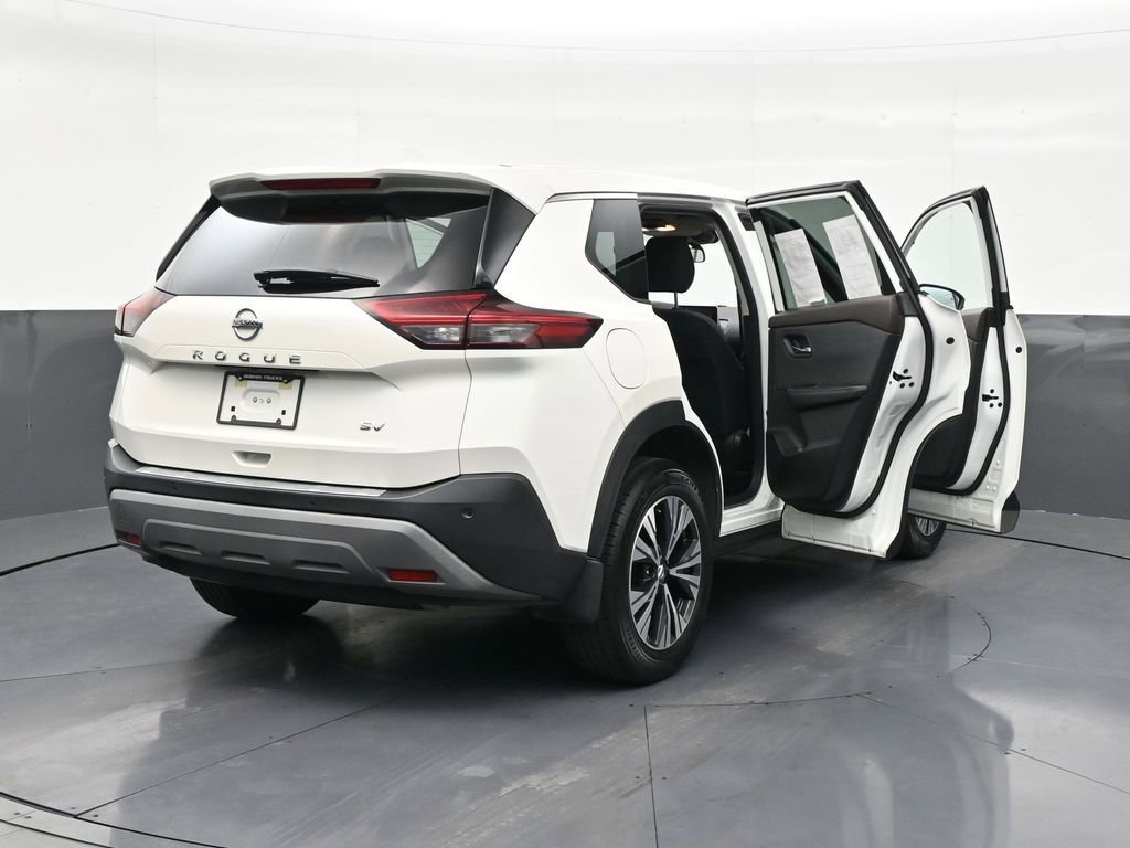 Used 2021 Nissan Rogue SV image 34