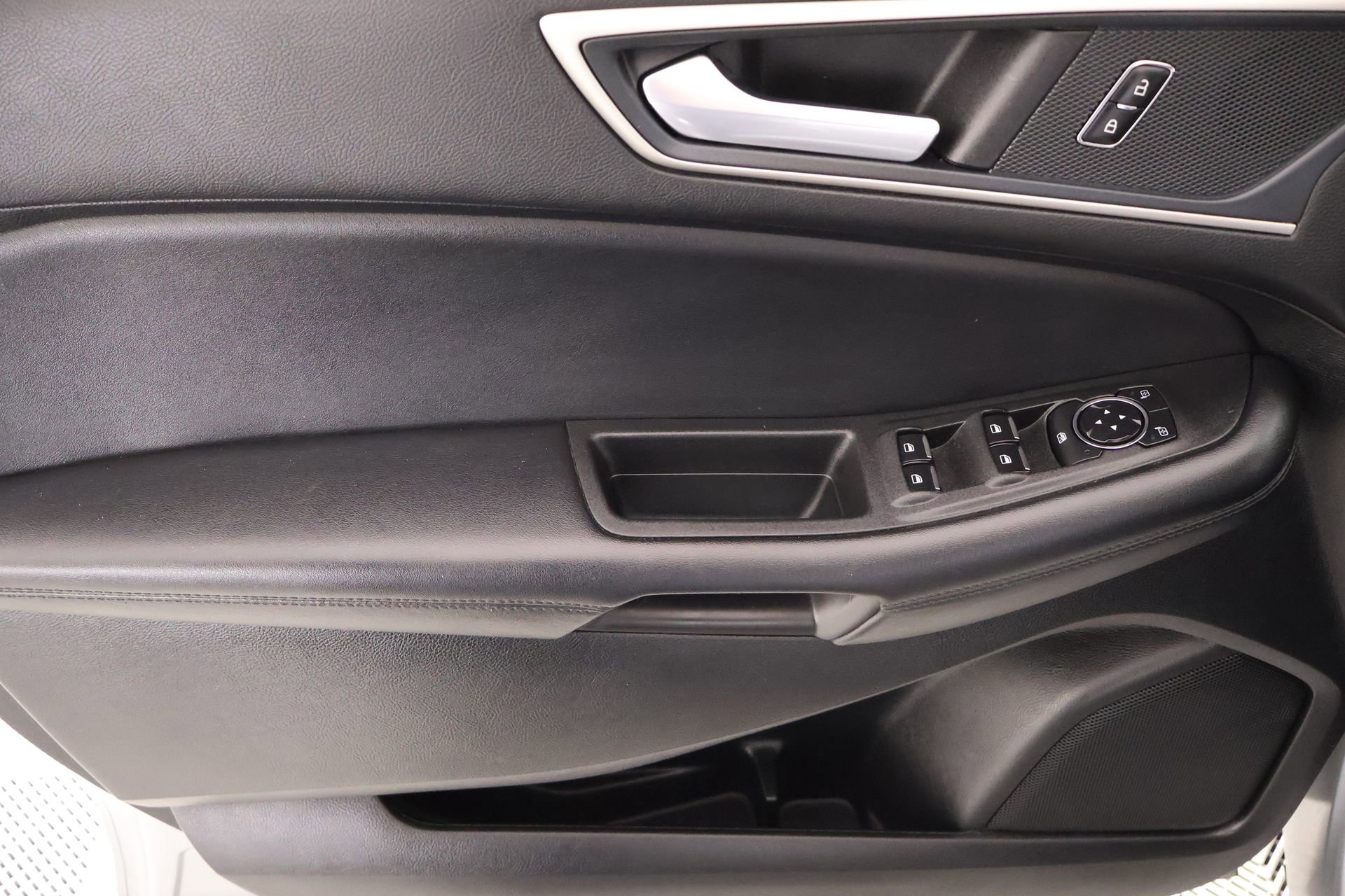 Used 2024 Ford Edge SEL image 15