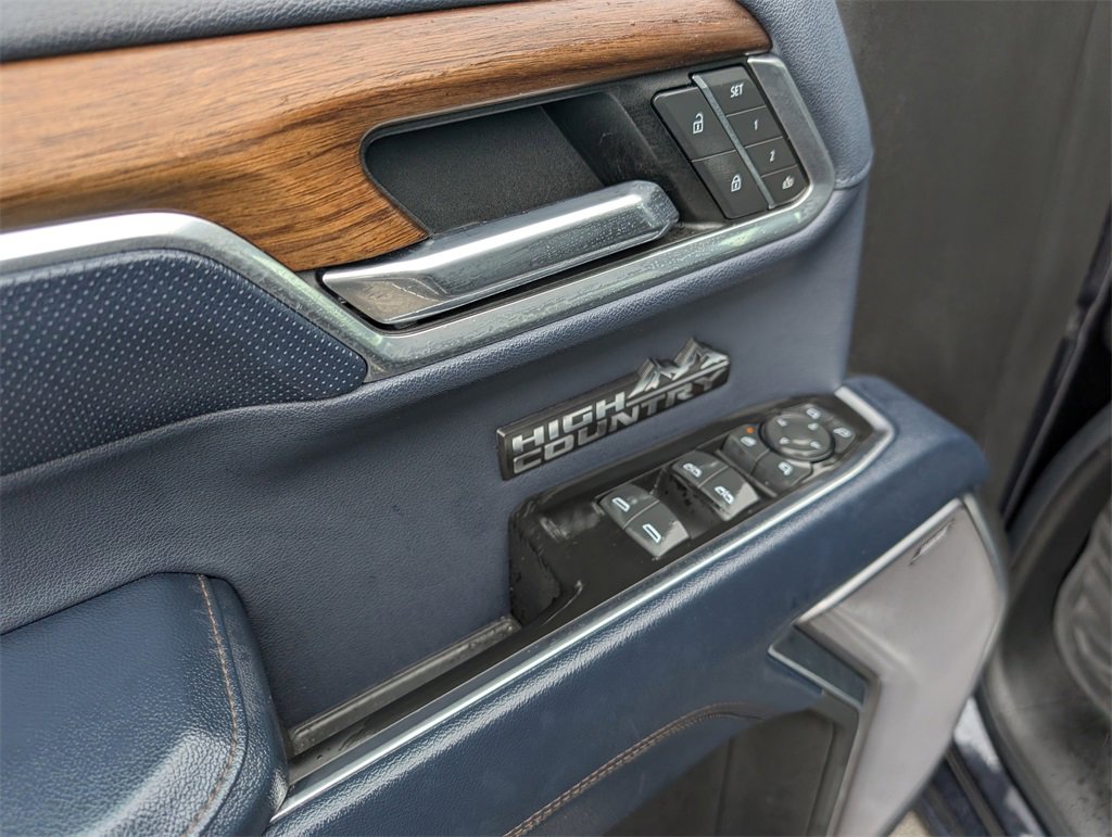 Used 2022 Chevrolet Silverado 1500 High Country w/ Z71 Off-Road Package image 11