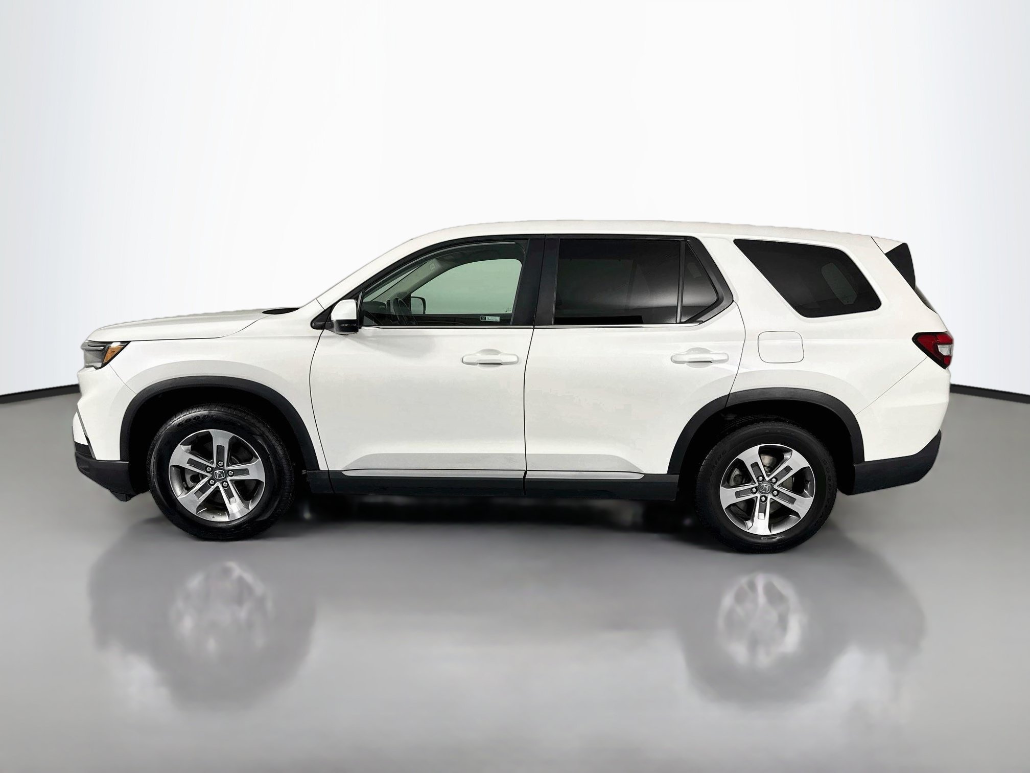Certified 2024 Honda Pilot EX-L image 8