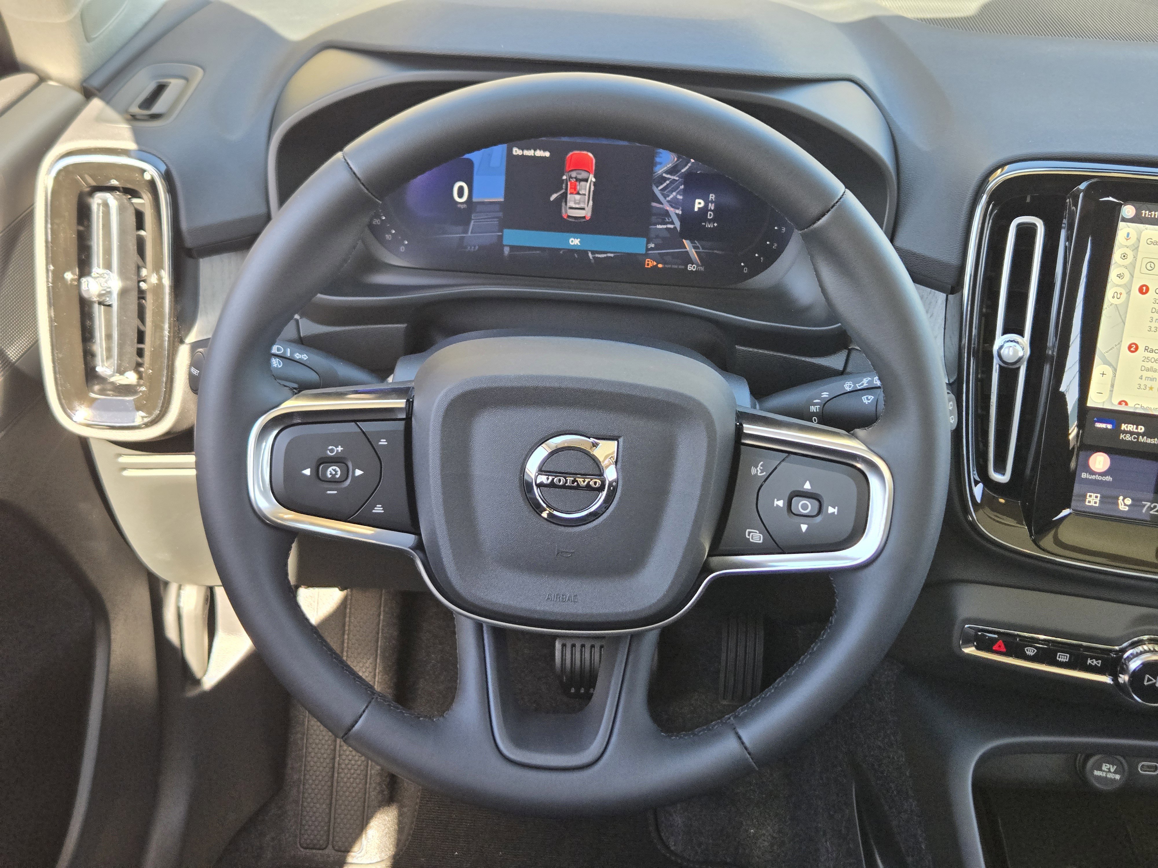 New 2026 Volvo XC40 B4 Core w/ Climate Package FWD image 23