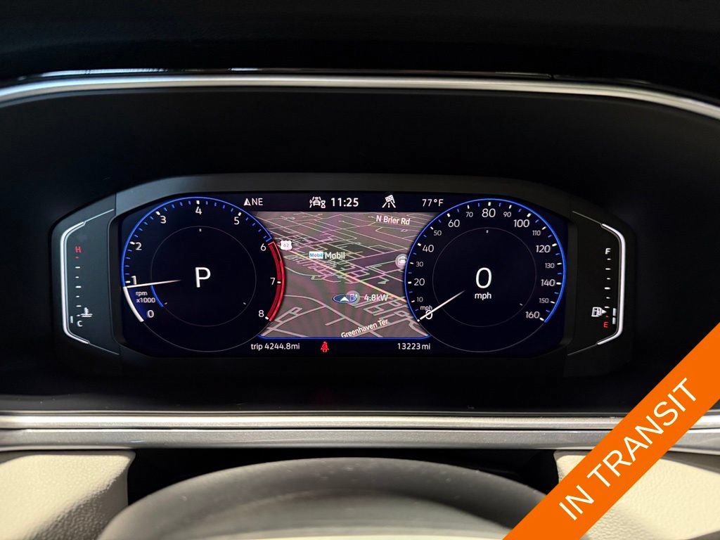 Used 2025 Volkswagen Taos SEL AWD/4WD image 7