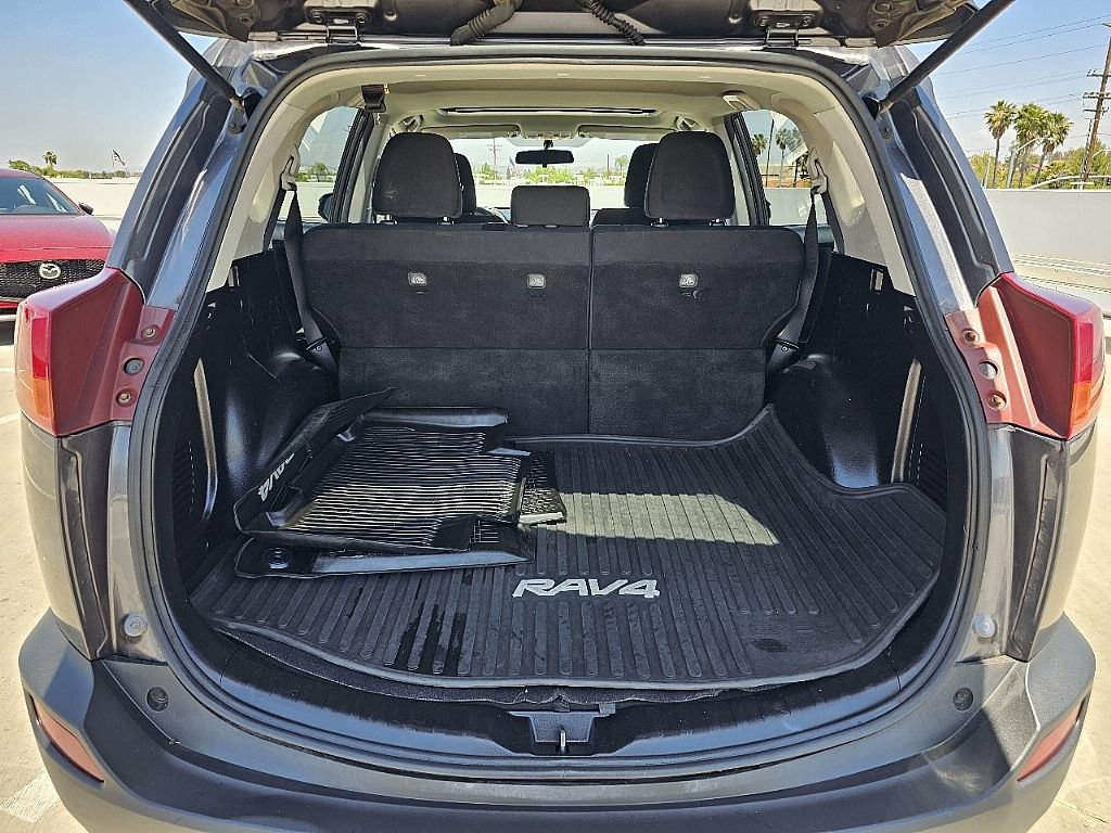 Used 2015 Toyota RAV4 XLE AWD/4WD image 11