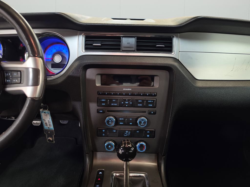 Used 2010 Ford Mustang GT Premium RWD image 20