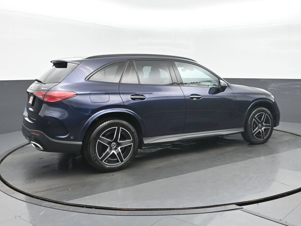 Used 2023 Mercedes-Benz GLC 300 4MATIC w/ AMG Line image 3
