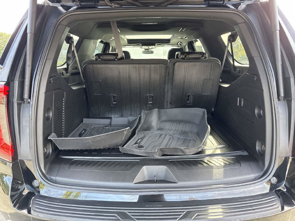 Used 2023 GMC Yukon XL SLT AWD/4WD image 24
