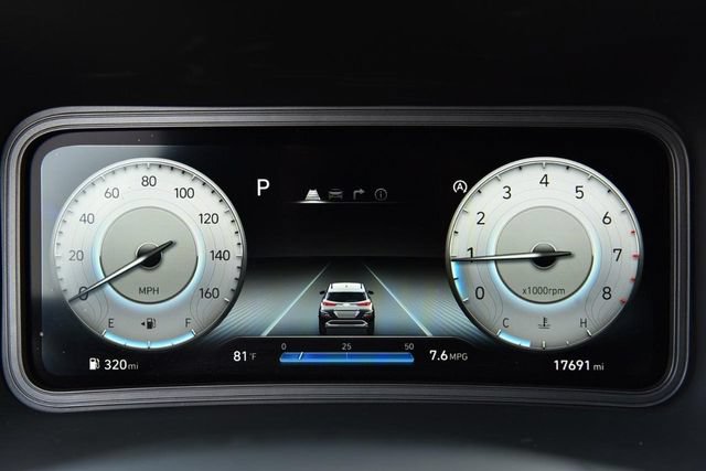 Used 2022 Hyundai Kona Limited FWD image 11