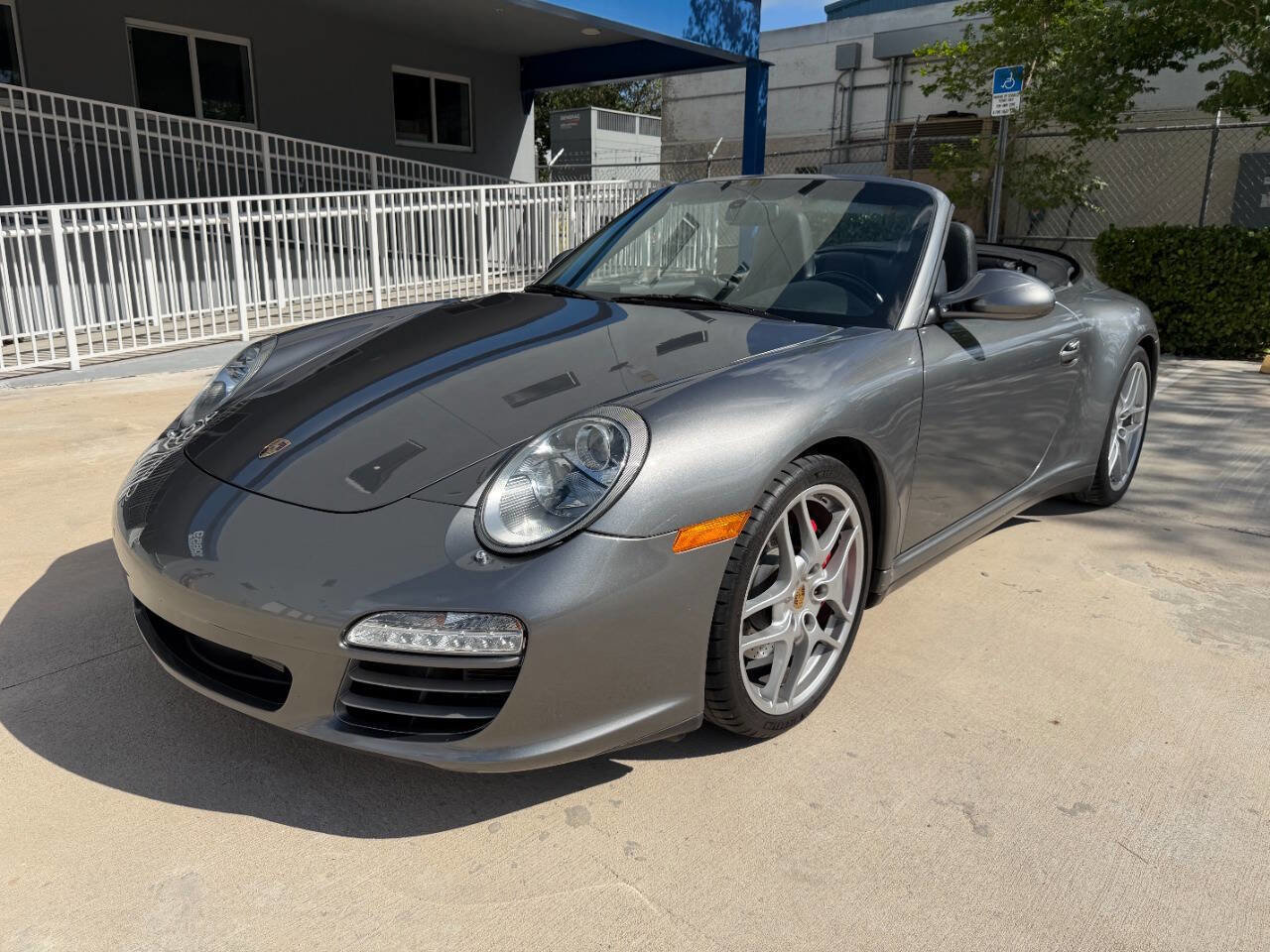 Used 2009 Porsche 911 Carrera 4S image 1