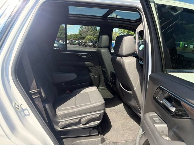 Used 2025 Chevrolet Tahoe LT w/ Comfort Package AWD/4WD image 14